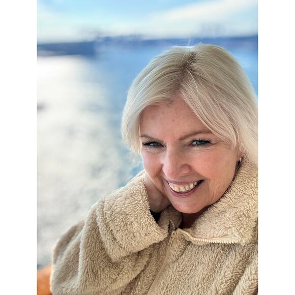 Casual Plush Stand Collar Pocket Sweatshirt | Size Medium | Chicgenes - Picture 5 of 5